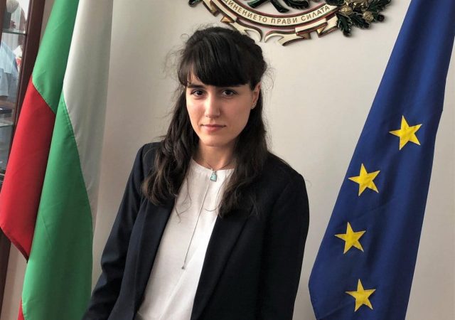 Вероника Делибалтова